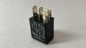 Rele aux 12v 5 pinos corsa/corsa pick-up/ omega/suprema
