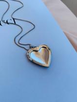 Relicário de coração personalizado com foto folheado a ouro e prata