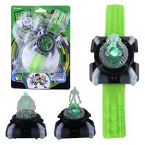 Relógio Ben 10 Omnitrix Infantil com Luz, Som e 2 Personagens Relógio Ben 10 Omnitrix Infantil com Luz, Som e 2 Personagens