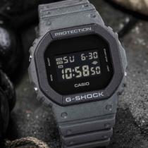 Relógio Casio G-Shock DW-5610UU-8DR Cinza Digital 200m Resina Bio LED Super Illuminator Esportivo Relógio Casio G-Shock DW-5610UU-8DR Cinza Digital 200m Resina Bio LED Super Illuminator Esportivo
