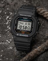 Relógio Casio G-Shock Masculino Digital Prova Dágua 20 ATM Esportivo Masculino Preto DW-5600UE-1DR Relógio Casio G-Shock Masculino Digital Prova Dágua 20 ATM Esportivo Masculino Preto DW-5600UE-1DR