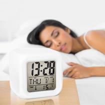 Relógio Cubo Digital Led Colorido Alarme Despertador De Cabeceira - GrupoShopMix
