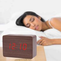 Relógio de Mesa em Madeira com Led Digital e Despertador - Utimix