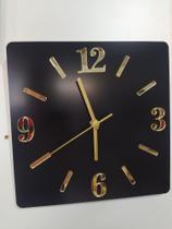 Relógio de parede 25cm em ACM preto, Algarismos Dourados (fotos reais, sem edição)