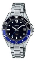 Relógio de pulso analógico Casio MDV10D1A2VDF 38mm modelo menor fundo preto, com pulseira de aço inoxidável