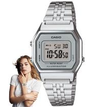 Relógio de Pulso Casio Feminino Vintage Quadrado Pequeno Pulseira Aço Inóx Resistente Água Digital Casual Prata LA680WA-7DF