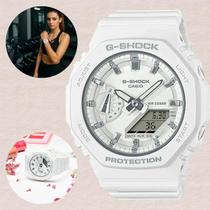 Relógio de Pulso Casio G-Shock Feminino Anadigi Analógico Digital Cronômetro Prova Dágua 20 ATM 5 Alarmes Esportivo Branco GMA-S2100-7ADR