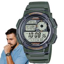 Relógio de Pulso Casio Masculino World Time illuminator Redondo Resina Calendário Digital Prova Dágua 100 Metros 10 Anos de Bateria 5 Alarmes Esportivo Verde AE-1000W-3AVDF
