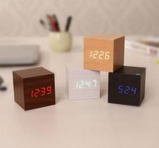 Relógio Despertador Digital Cubo Led Mesa - TOP TOTAL Relógio Despertador Digital Cubo Led Mesa - TOP TOTAL