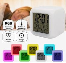 Relógio Despertador Digital Cubo Led Muda 7 Cores Colorido - Coisaria