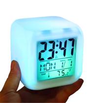 Relógio Digital Cubo LED Colorido Alarme Despertador
