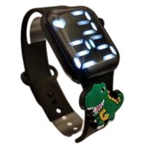 Relógio Digital Infantil com Dinossauro Pulseira Preta e Visor LED Relógio Digital Infantil com Dinossauro Pulseira Preta e Visor LED