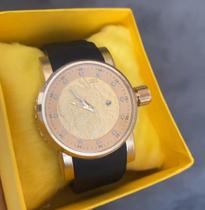 Relógio dourado masculino com bracelete preto Relógio dourado masculino com bracelete preto
