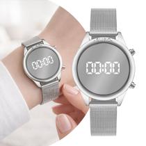 Relógio Feminino Digital Prata com Caixa e Pulseira de Aço Inoxidável à Prova D Água Elegante Luxo Fashion Euro