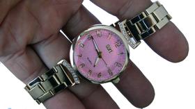 Relogio Feminino Dourado Fundo Rosa Quartzo-D