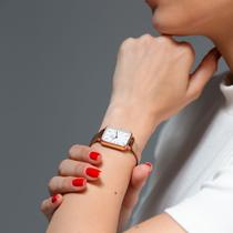 Relógio Feminino Quadrado Rose minimalista New Port