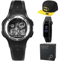 Relógio Infantil Batman + Pulseira Silicone Ajustável + Boné Relógio Infantil Batman + Pulseira Silicone Ajustável + Boné