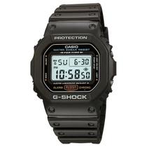 Relógio Masculino Casio G-Shock Digital Preto DW5600E 1VDF