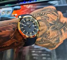 Relógio Masculino Technos Racer Preto Envio 24h Cor do bisel Dourado Relógio Masculino Technos Racer Preto Envio 24h Cor do bisel Dourado