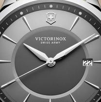 Relógio Masculino Victorinox Swiss Army, 40mm, Pulseira Couro Preto Suíço