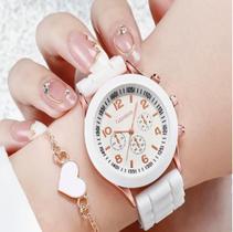 Relógio QUARTZ Silicone Lançamento Presente Dias das Mães Namorados Conjunto Moda Luxo Fashion Relógio QUARTZ Silicone Lançamento Presente Dias das Mães Namorados Conjunto Moda Luxo Fashion