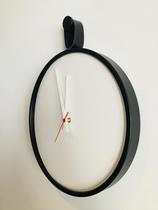 Relogio Short Strip Preto Alça Preta Mostrador Branco 40Cm