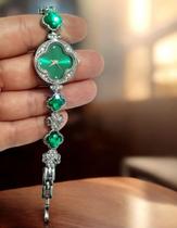 Relógio Sofisticado em Formato de Trevo com zircônias Top