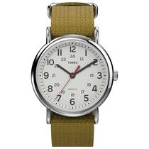 Relógio Timex Weekender unissex, estojo prateado de 38 mm, mostrador branco