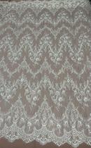 Renda chantilly na cor off white Renda chantilly na cor off white