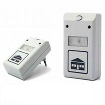 Repelente Eletrônico para Insetos e Roedores - Bivolt 110V/220V - Até 185m² de Cobertura Repelente Eletrônico para Insetos e Roedores - Bivolt 110V/220V - Até 185m² de Cobertura