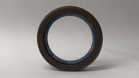 Retentor saida frange tras cx mudancas mb 608 708 b58 Retentor saida frange tras cx mudancas mb 608 708 b58