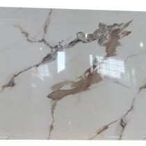 Revestimento Decorativo Premium Placa Marmorizada Bianco Oro 244cm X 122cm 2,97m² de Cobertura Formaco Decor