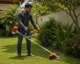Roçadeira Potente Para Jardim Vulcan Trent Vr620h 62cc 3HP + Par de Perneiras + Oculos de Segurança com Regulagem Roçadeira Potente Para Jardim Vulcan Trent Vr620h 62cc 3HP + Par de Perneiras + Oculos de Segurança com Regulagem
