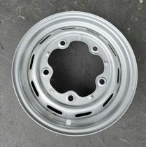 Roda original fusca 5 furos tala 4 com janela karmann ghia Roda original fusca 5 furos tala 4 com janela karmann ghia