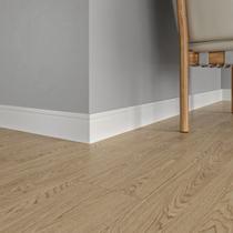 Rodapé de Poliestireno Branco Frisado Boiserie Resistente a Umidade 10cm X 100cm Rodapé de Poliestireno Branco Frisado Boiserie Resistente a Umidade 10cm X 100cm