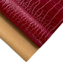 Rolo de material sintético 30 x 135 cm com textura crocodilo brilhante vermelho