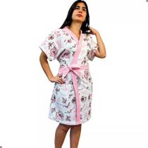 Roupão Felpudo Curto Estampado Milena Lepper Modelo Verão Roupão Felpudo Curto Estampado Milena Lepper Modelo Verão