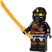 Roupão LEGO Ninjago Cole Zukin em minifigura Black Ninja com Katana