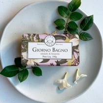 Sabonete em barra Sândalo e Benjoim Giorno Bagno 180g Sabonete em barra Sândalo e Benjoim Giorno Bagno 180g
