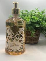 Sabonete Líquido Neutralizador de Odores Cardamomo e Noz Moscada Sabonete Líquido Neutralizador de Odores Cardamomo e Noz Moscada