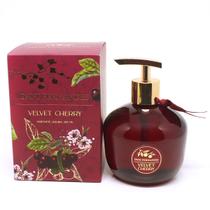 Sabonete Líquido Velvet Cherry 350ml - Dani Fernandes Sabonete Líquido Velvet Cherry 350ml - Dani Fernandes