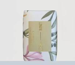 Sabonete vegetal em barra summer pear - patbo - 150g