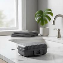 Saboneteira com Tampa e Trava Preta Estriada Compacta Para Viagem Banheiro de Plástico Plasútil