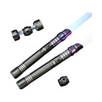 Sabre De Luz Metálico RGB De 7 Cores Para Duelo Com Movimento Suave, Sons E Brilho, Brinquedo