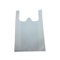 Sacolas tnt com aberturas laterais (kit com 25) preto