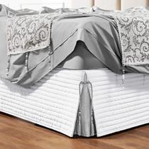 Saia Box King Bruxelas matelassê 100% Poliéster - Branco Saia Box King Bruxelas matelassê 100% Poliéster - Branco