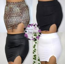 Saia com fenda lateral, tecido suplex Saia com fenda lateral, tecido suplex