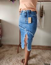 Saia jeans chique e estilosa Saia jeans chique e estilosa