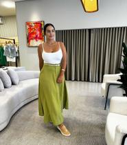 Saia midi com bolsos nas laterais tamanho G na cor verde