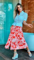 Saia midi estampa floral Havaí com bolsos laterais.